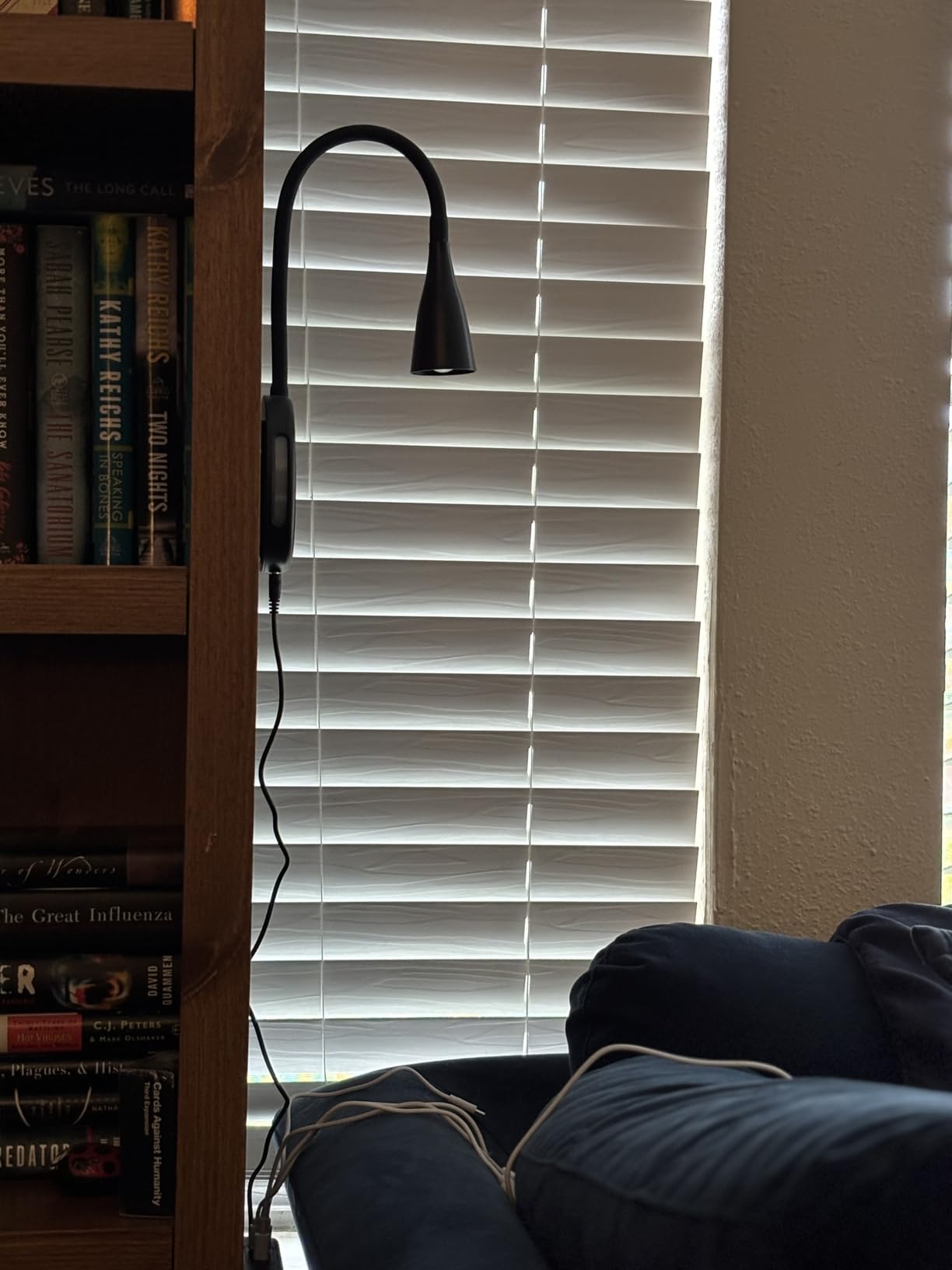 Wall Mounted Reading Light, Bedside Headboard Lights with 5 Color Temperature & 5 Dimming, 360 Flexible Gooseneck, USB Output, Night Light & Timer Function - Perfect for Reading customer photo 2