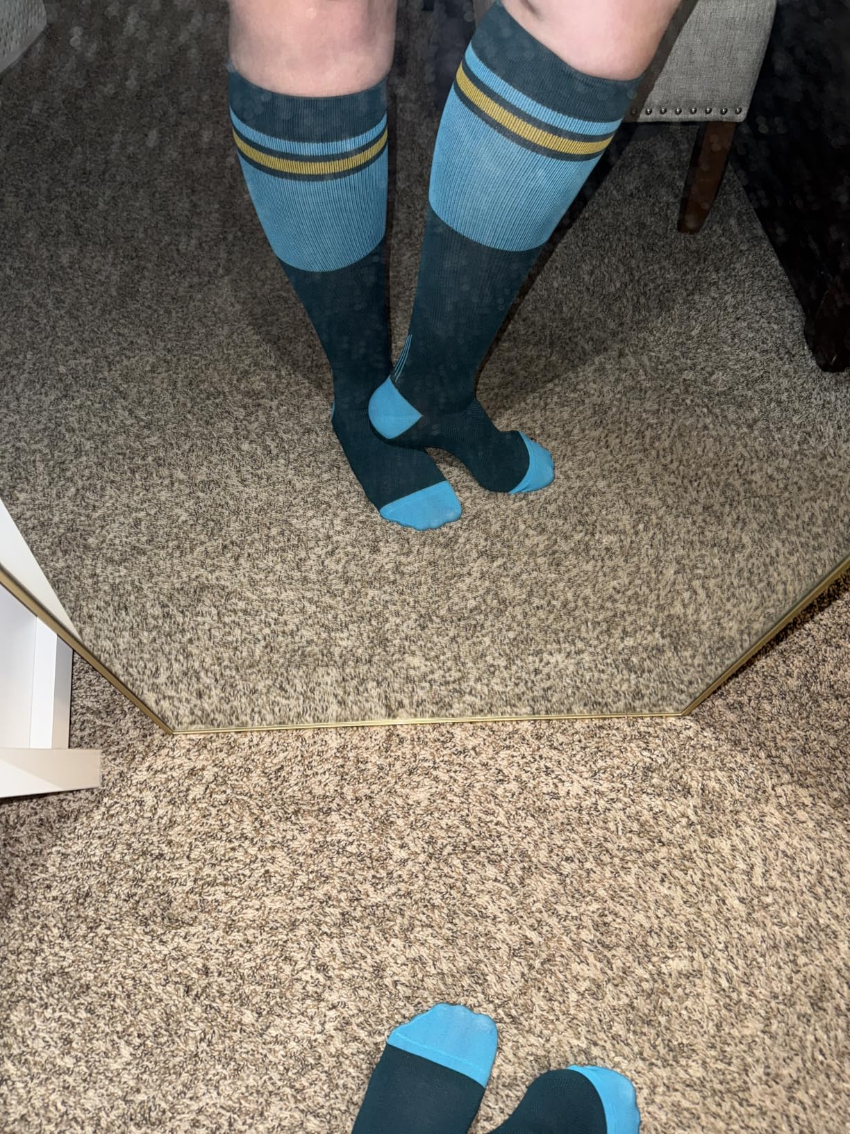 fenglaoda Compression Socks for Women Men 3 Pairs Graduated Compression Support Circulation Socks for Nurses customer photo 1