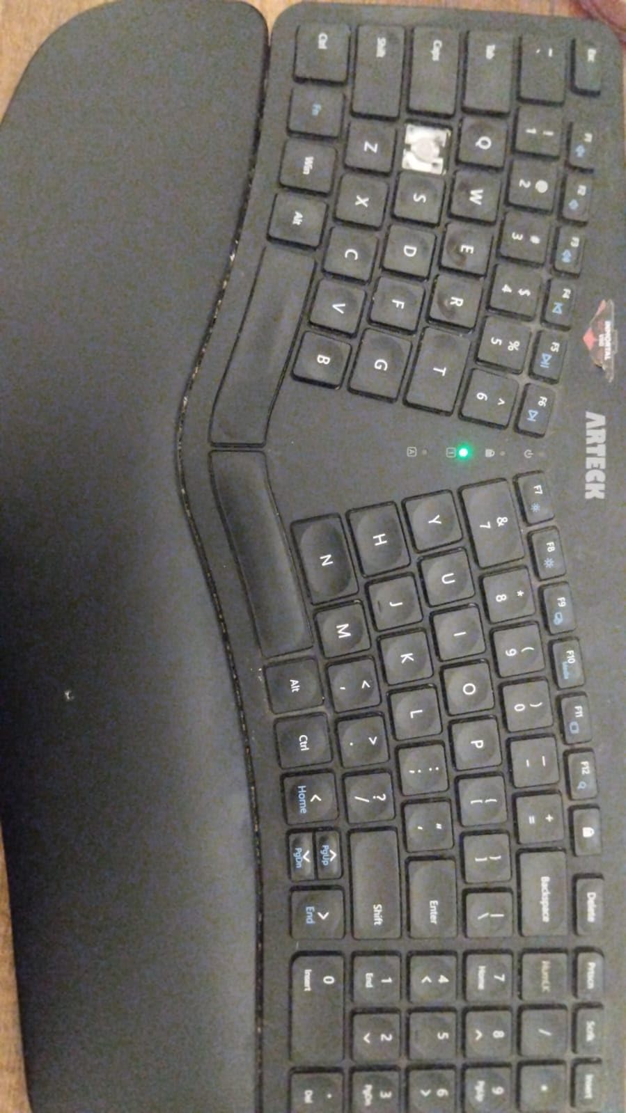 Arteck Split Ergonomic Keyboard with Palm Rest, 2.4G USB Wireless Keyboard customer photo 1