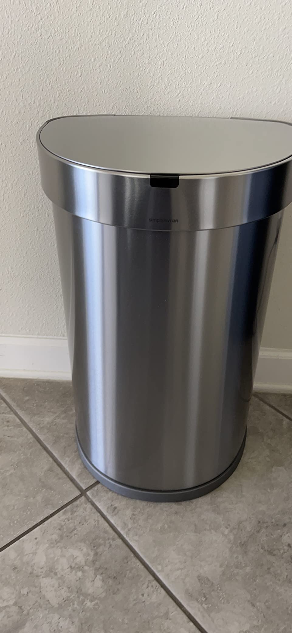 simplehuman Semi-Round Sensor Can, 45L / 12 Gallon Touch-Free Kitchen Trash Can, Adaptive Motion Sensor, Liner Rim, Liner Pocket, ADA-Compliant, Matte Black Steel customer photo 2