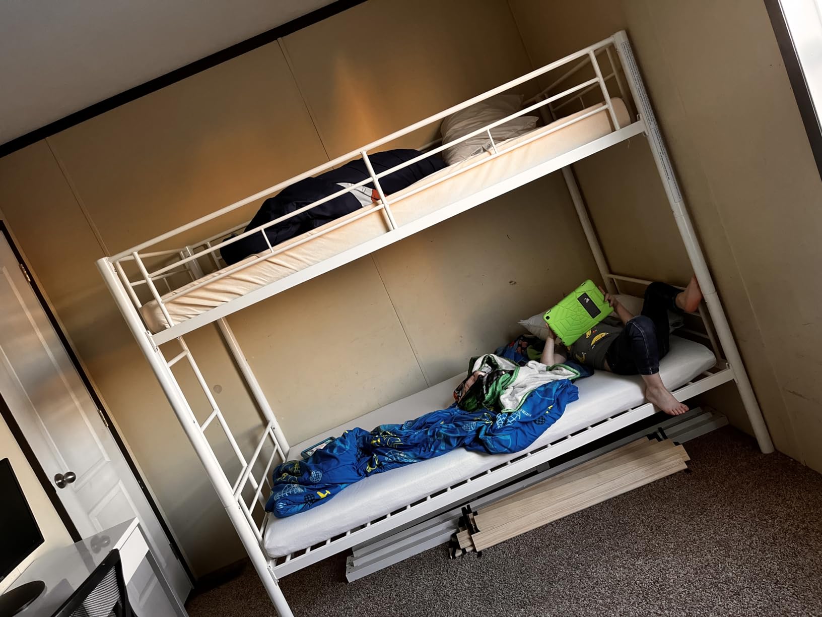 Metal Bunk Bed Twin Over Twin Sturdy Heavy Duty Bunk Beds with 2 Side Ladders, Space Saving, No Box Spring Needed, for Boys Girls Teens Adults, Bedroom, Dormitory (Black) customer photo 1