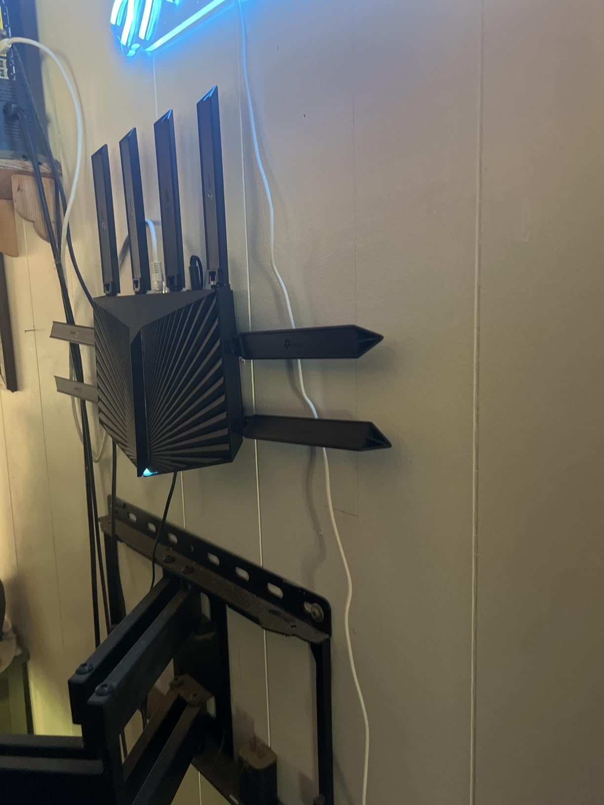 TP-Link AX6000 Wi-Fi 6 Dual Band Router (Archer AX80) | 2.5 Gbps WAN/LAN Port, 8K Streaming, Wireless Internet Router, OneMesh and AP Mode, Long Range Coverage, WPA3, Beamforming customer photo 2