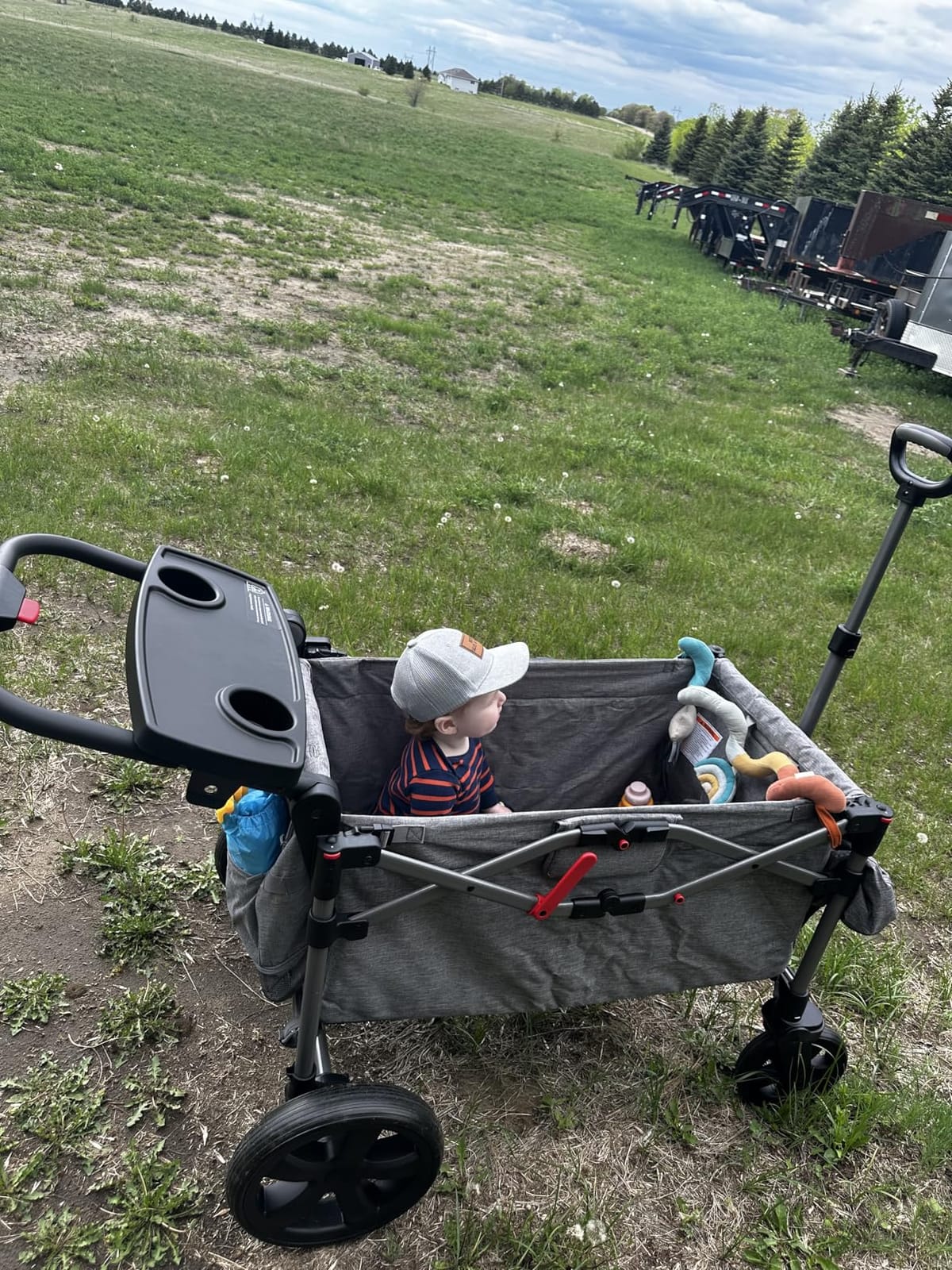 EVER ADVANCED Foldable Wagons for Two Kids & Cargo, Collapsible Folding Wagon Stroller with Adjustable Handle Bar, Removable Canopy with 5-Point Harness, Black customer photo 2