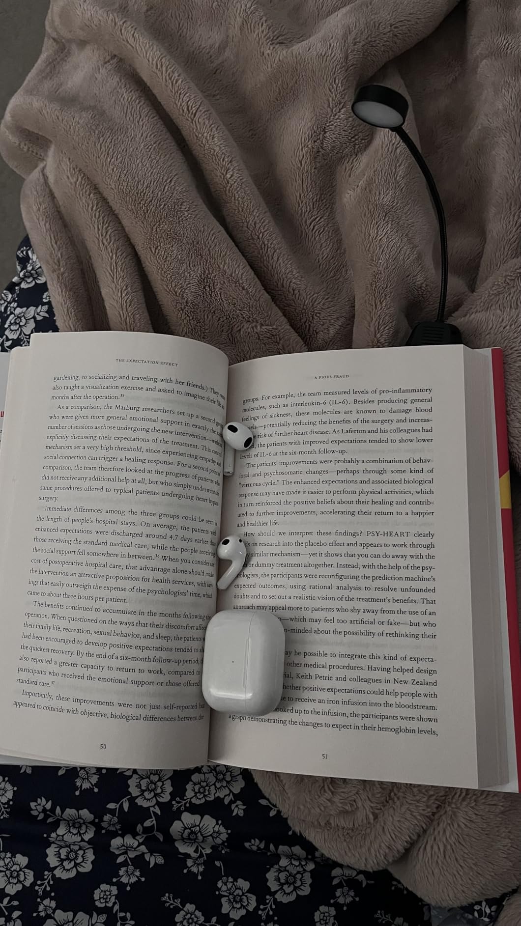 Clip on Book Light Rechargeable LED Reading Light, 3 Color Temperatures Stepless Dimming, Lightweight for Books in Bed customer photo 2