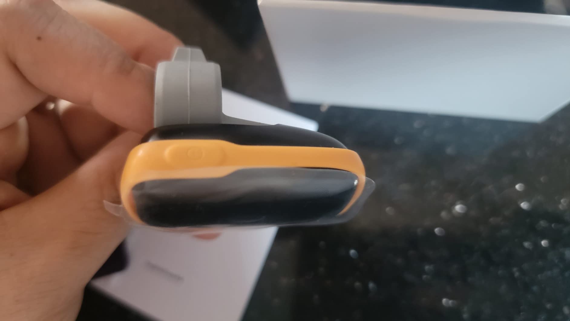 Vibeat Pulse Oximeter for 12 Hours Continuous Tracking, WearO2 Bluetooth Finger Oxygen Monitor, Notification of Low O2, Wearable Ring Blood Oxygen Meter, Free App & PDF Report customer photo 1