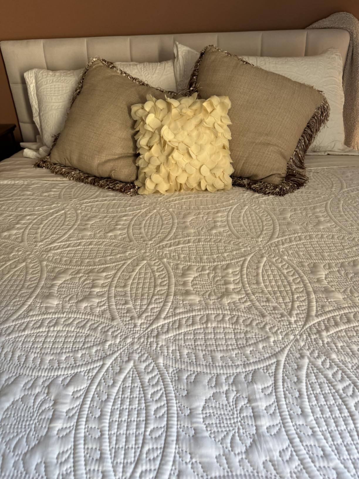 Love's cabin Quilts for Queen Bed Sage Bedspreads - Soft Bed Summer Lightweight Bedspread Comforter - Modern Style Coin Pattern Coverlet for All Season - 3 Pieces (1 Quilt, 2 Pillow Shams) customer photo 1