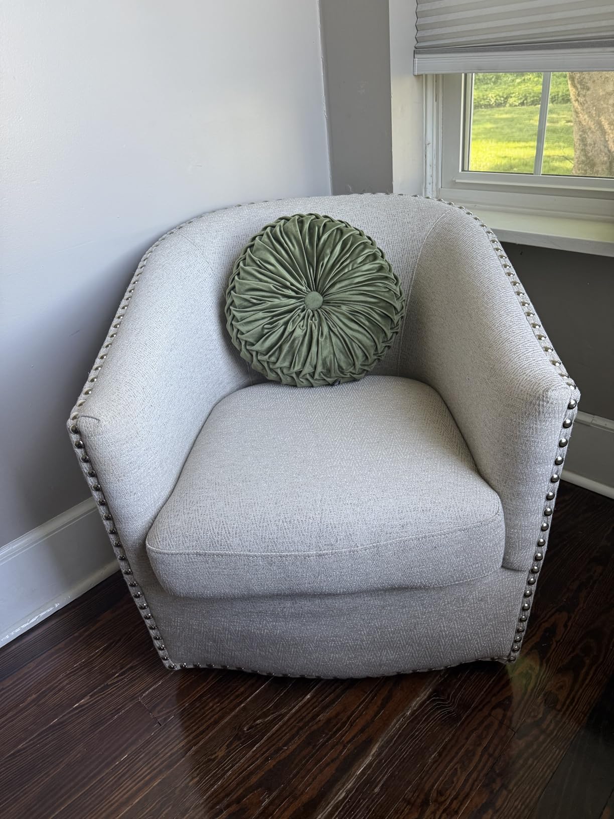 HIG Set of 2 Olive Velvet Decorative Round Pleated Throw Pillows | Vintage Floor Pillows, Classy Accent Pumpkin with Center Button, for Sofa Couch Vanity Chair Bed, 14.5