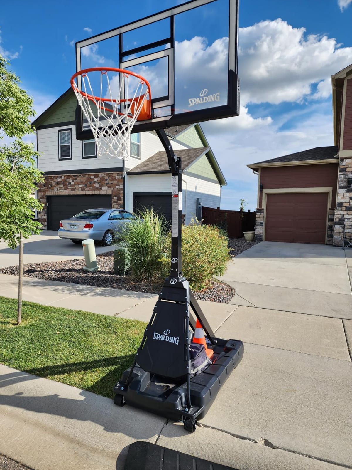 Spalding Momentous EZ Assembly Portable Adjustable Outdoor Basketball Hoop - Assembles in 30 Minutes or Less customer photo 2