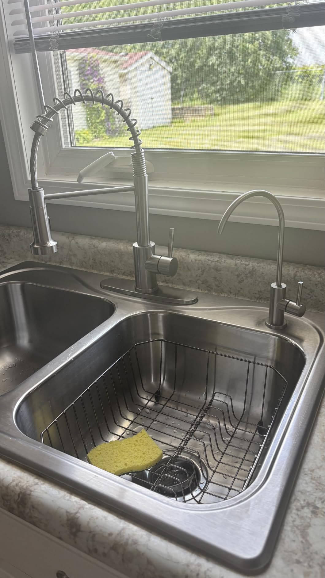 WEWE Touchless Kitchen Faucet, 2-Mode Sprayer, Matte Black, Pull-Down | 17-Inch Height, 360 Swivel, Deck Plate, SUS304, Fits 1- or 3-Hole Sinks, Ceramic Cartridge, Easy-Clean Nozzles customer photo 1