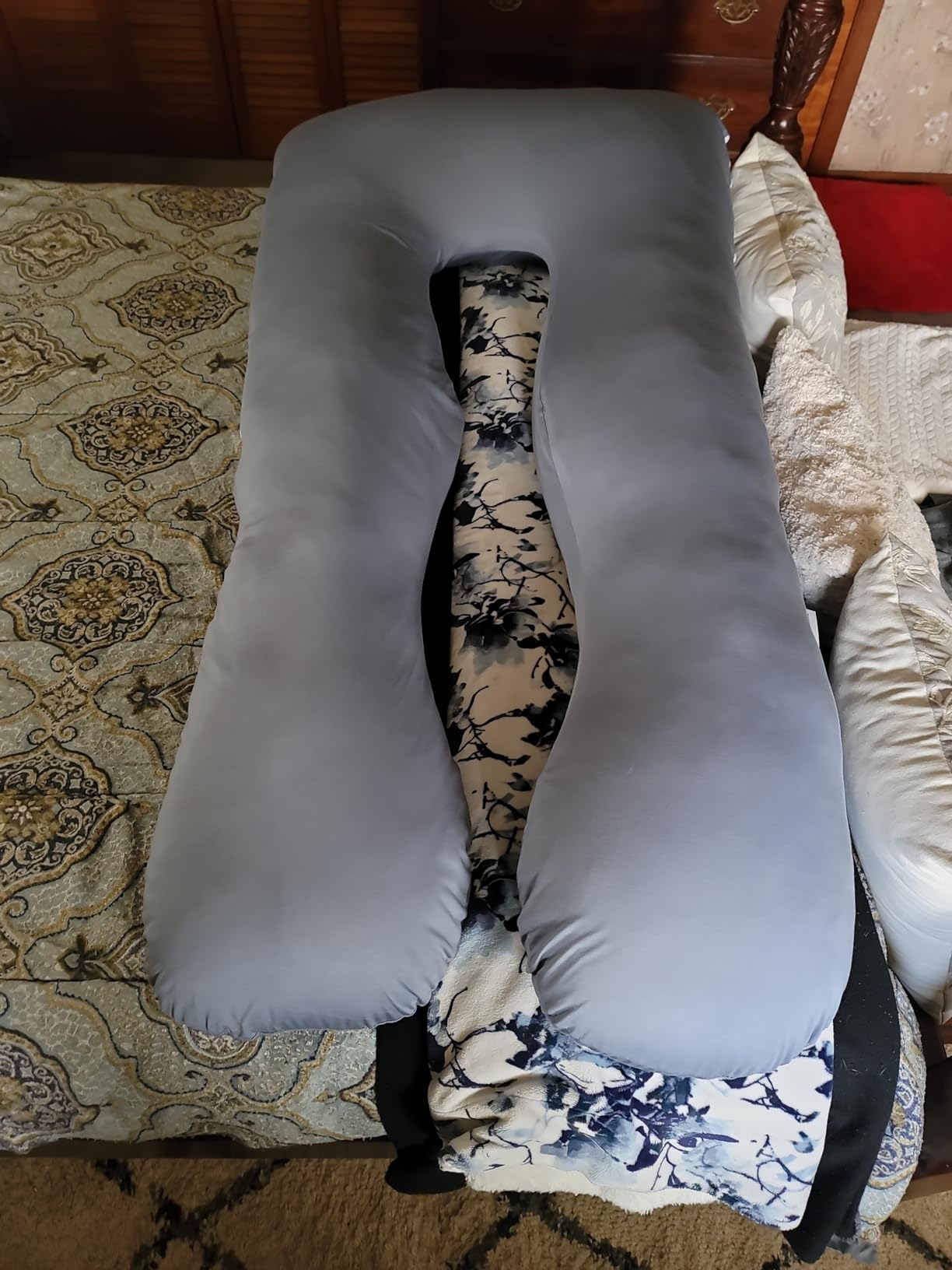 QUEEN ROSE Extra Long U Shaped Body Pillow, Cooling Pregnancy Pillows for Sleeping, 65 Inch Full Body Support Maternity Pillow for Adults, Support for Back, Hip, Legs for Pregnant Women, Grey customer photo 2