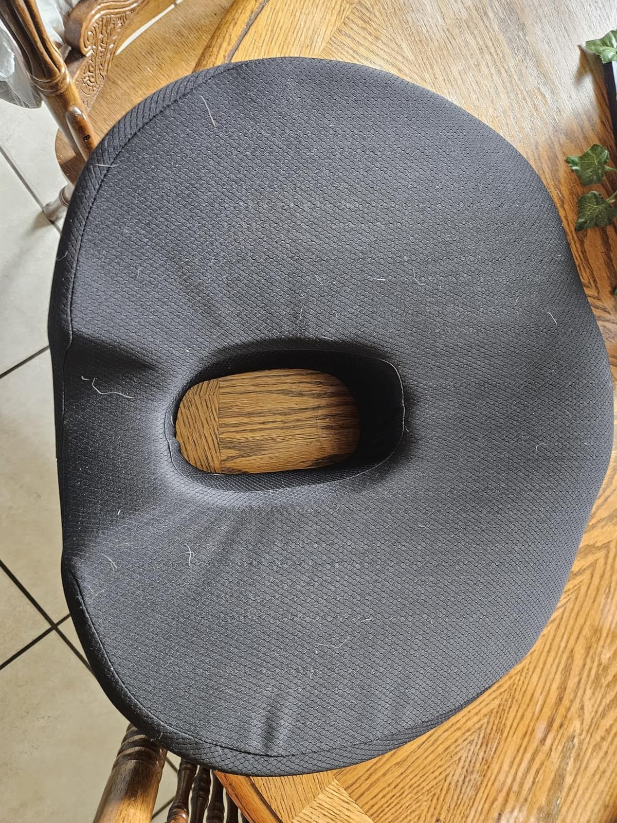 AUVON Innovative Donut Pillow Hemorrhoids Scientific Center Hole and Tailbone Cutout, Orthopedic Pain Relief Donut Seat Cushion for Coccyx, Sciatica, Postpartum Pregnancy, After Surgery Sitting Relief customer photo 2