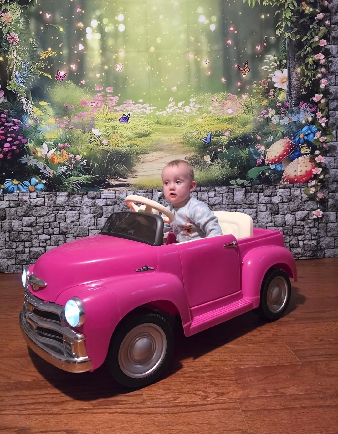 Joywhale 12V Kids Ride on Car Licensed Chevrolet 3100, Vintage Chevy Ride On | Battery Powered Motorized Car, with 7AH Big Battery, Retro Style, Remote Control, 3-Speeds, Storage Space, Single Seat, Black customer photo 2
