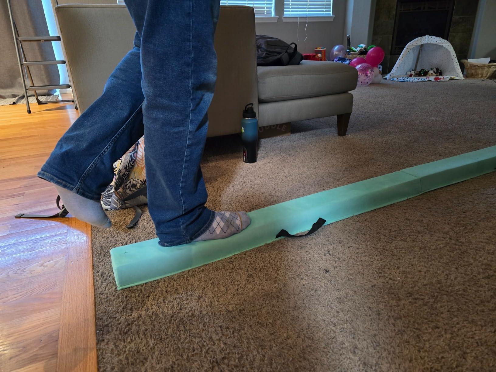 8FT/9.5FT Folding Balance Beam, Portable Gymnastics Beam Equipment with Non Slip Rubber Base & Suede Cover for Training/Practice/Professional Home Exercise customer photo 1
