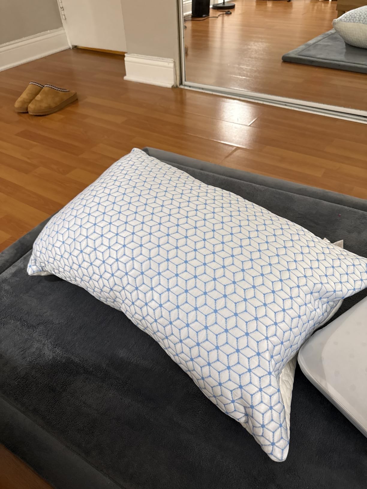 Love Attitude Shredded Memory Foam Pillows King Size Set of 2, Cooling Pillow Firm and Soft Adjustable for Side Back Stomach Sleepers customer photo 2
