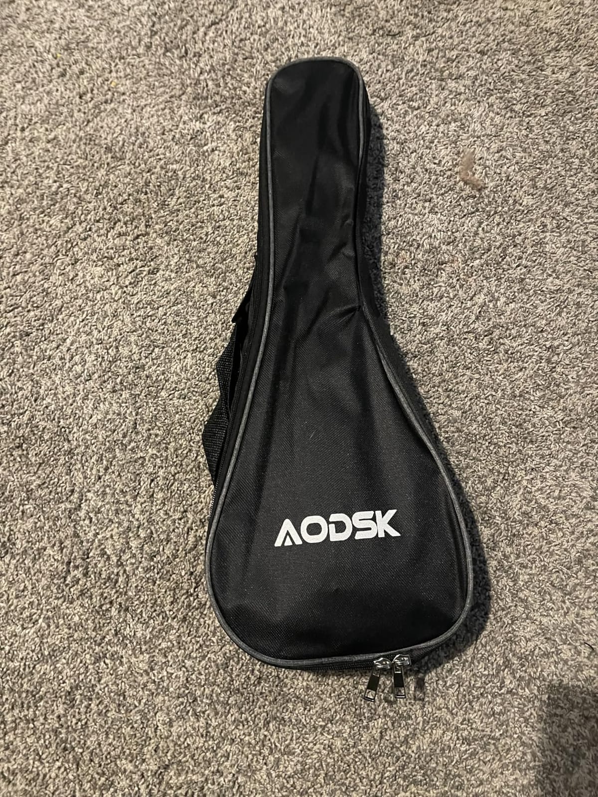 AODSK Concert Ukulele for Beginner 23 Inch Ukelele Kit with Gig Bag Strap Tuner Nylon String 4 Picks Cloth Online Lesson customer photo 1