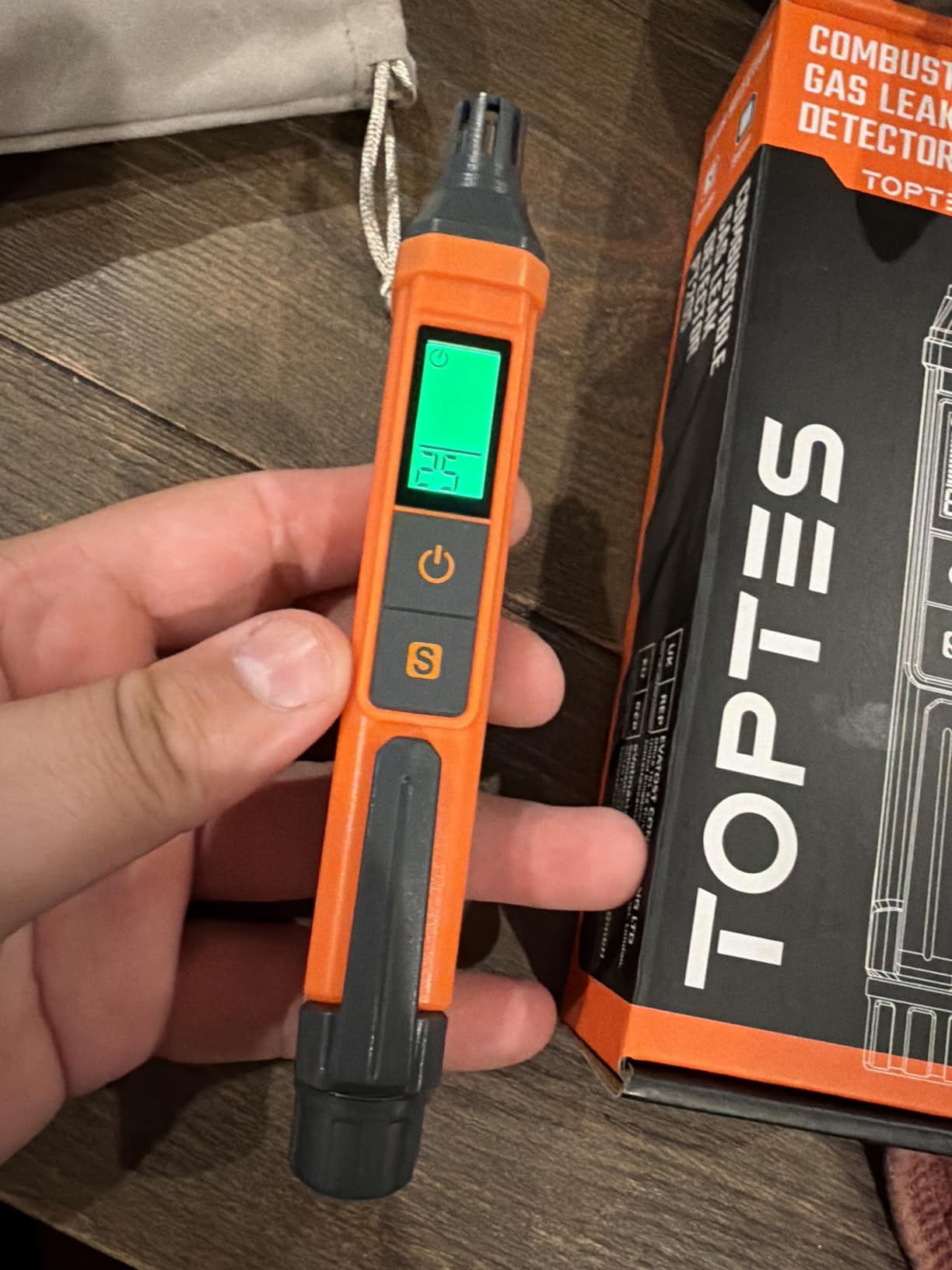 PT205 Natural Gas Detector with Audible & Visual Alarm, Gas Leak Detector with %LEL Value of Methane, Butane, Propane for Home, RV (Includes Batteryx2)-Orange customer photo 1