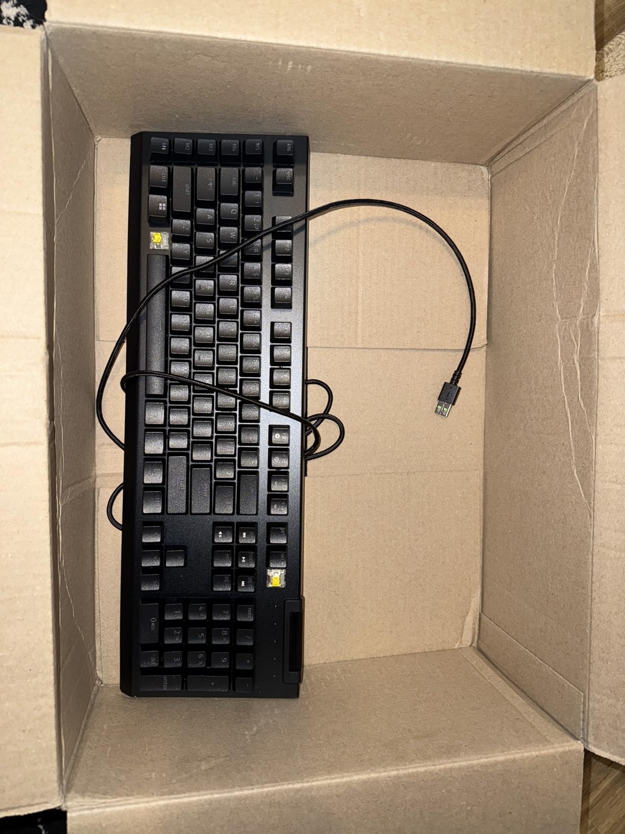 Razer BlackWidow V4 X Mechanical Gaming Keyboard, Yellow Switches, Black | Linear & Silent Switches, 6 Dedicated Macro Keys, Chroma RGB, Doubleshot ABS Keycaps, Roller & Media Controls, Snap Tap customer photo 2