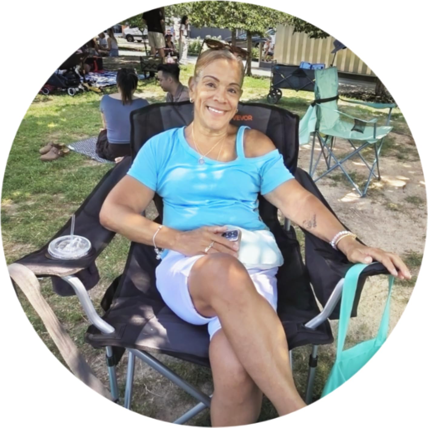 VEVOR Oversized Camping Folding Chair, Portable Heavy Duty Outdoor Quad Lumbar Back Padded with Side Pockets, Cup Holder and Cooler Bag, Steel Frame 550Lb Capacity customer photo 2