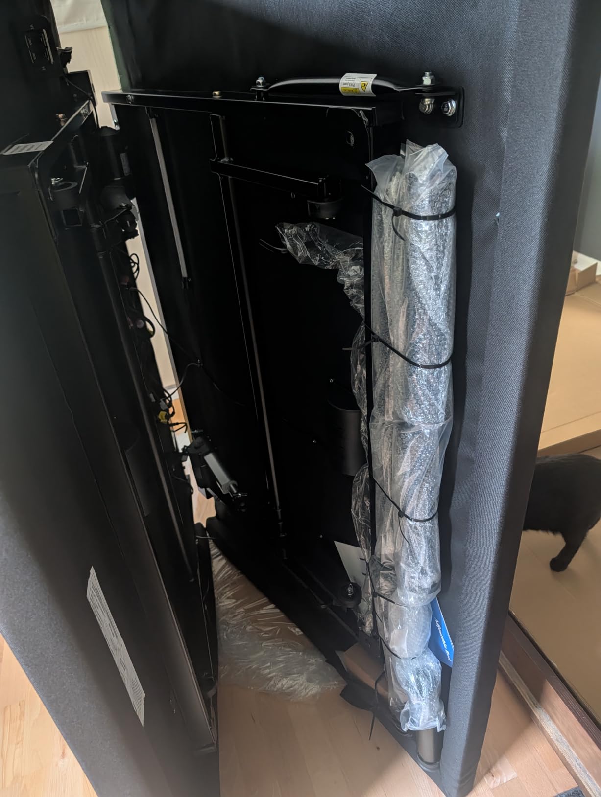 Tami Tami T600 Adjustable Bed Frame Split King Size with Remote & Massage - Syncable Electric Beds Bases, Zero Gravity, Dual Side USB, Nightlight, Quiet Motor, 5 Min Easy Assembly customer photo 2