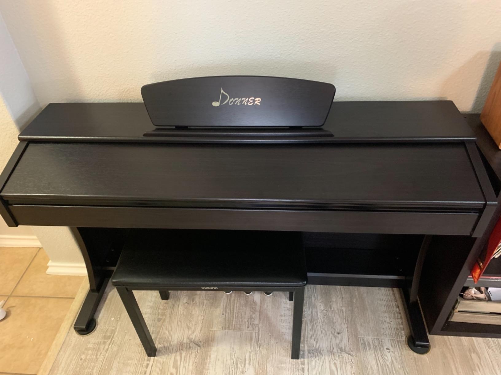 Donner DDP-400 Digital Piano with 88 Key Progressive Weighted Keyboard, Premium Upright Piano Keyboard for Professional, Bundle with Headphone, Bluetooth, Record,138 Tones,100 Rhythms, LCD, Brown customer photo 2