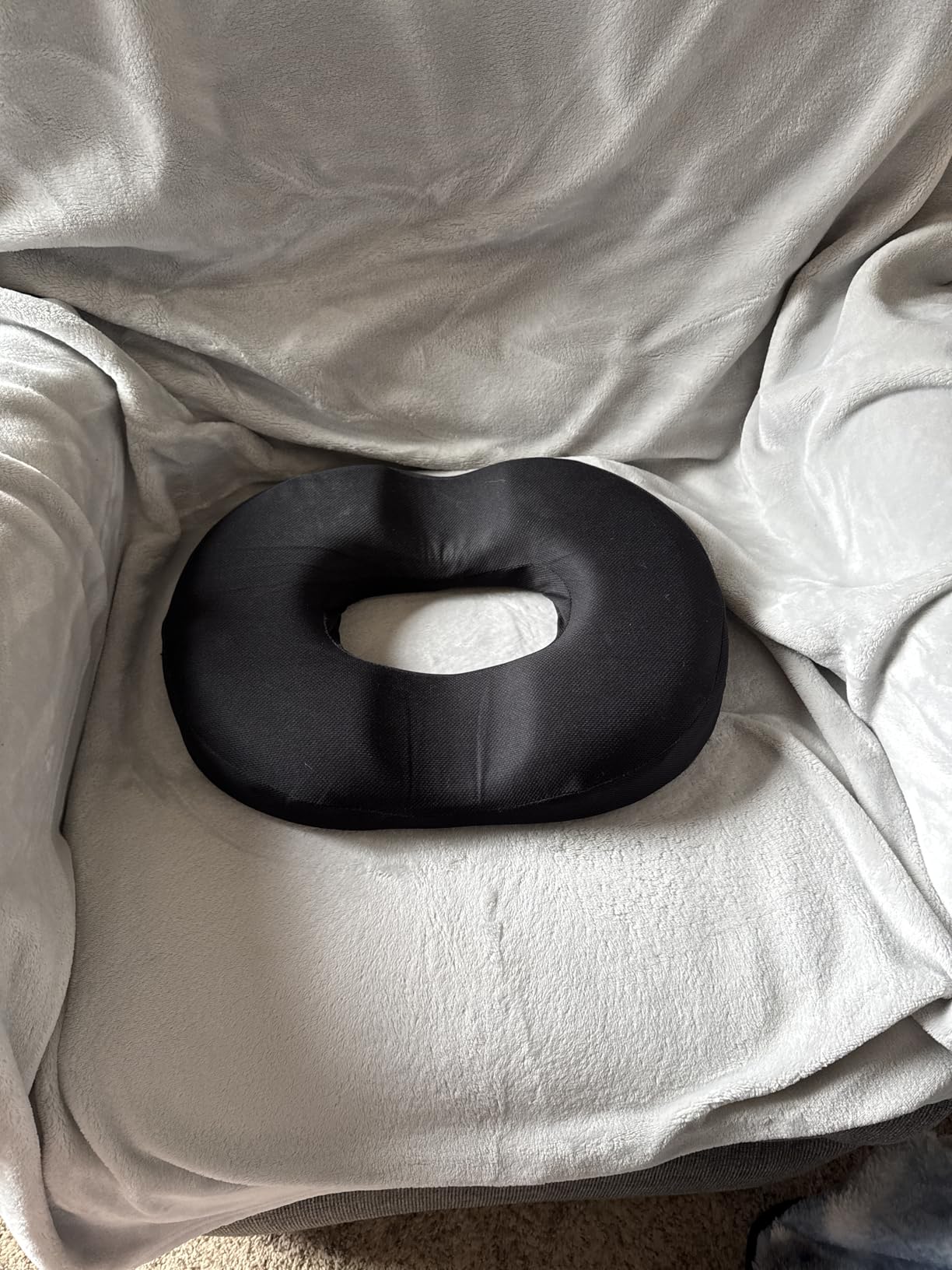 CloudBliss Donut Pillow Stadium Seat Cushion for Tailbone Pain Relief and Hemorrhoids, Memory Foam Seat Chair Cushion, Portable Seat Cushions for Bleachers, Car, Home & Office customer photo 1