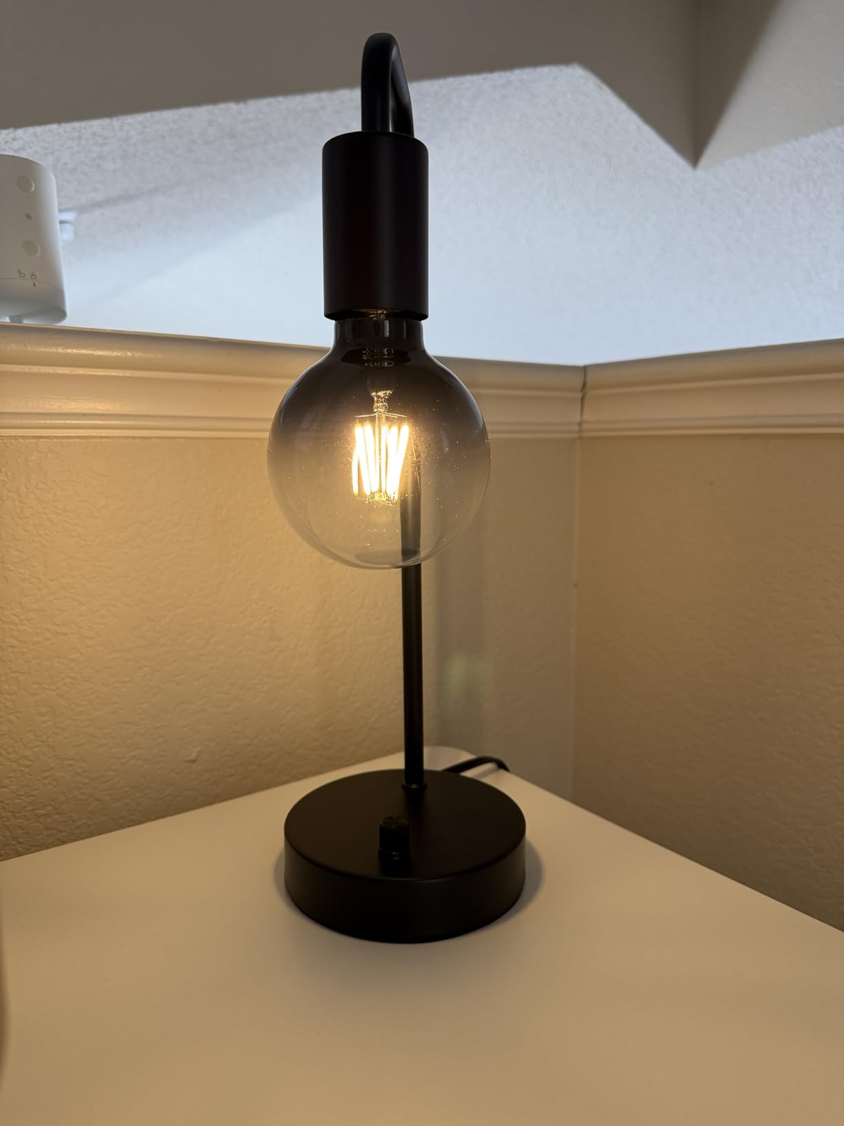ONEWISH Industrial Table Lamp for Bedroom, Fully Dimmable Modern Bedside Lamps with 2700K Warm Light Bulb for Kids Reading, Minimalist Nightstand Lamps for Living Room, Office (Bulb Included) customer photo 1