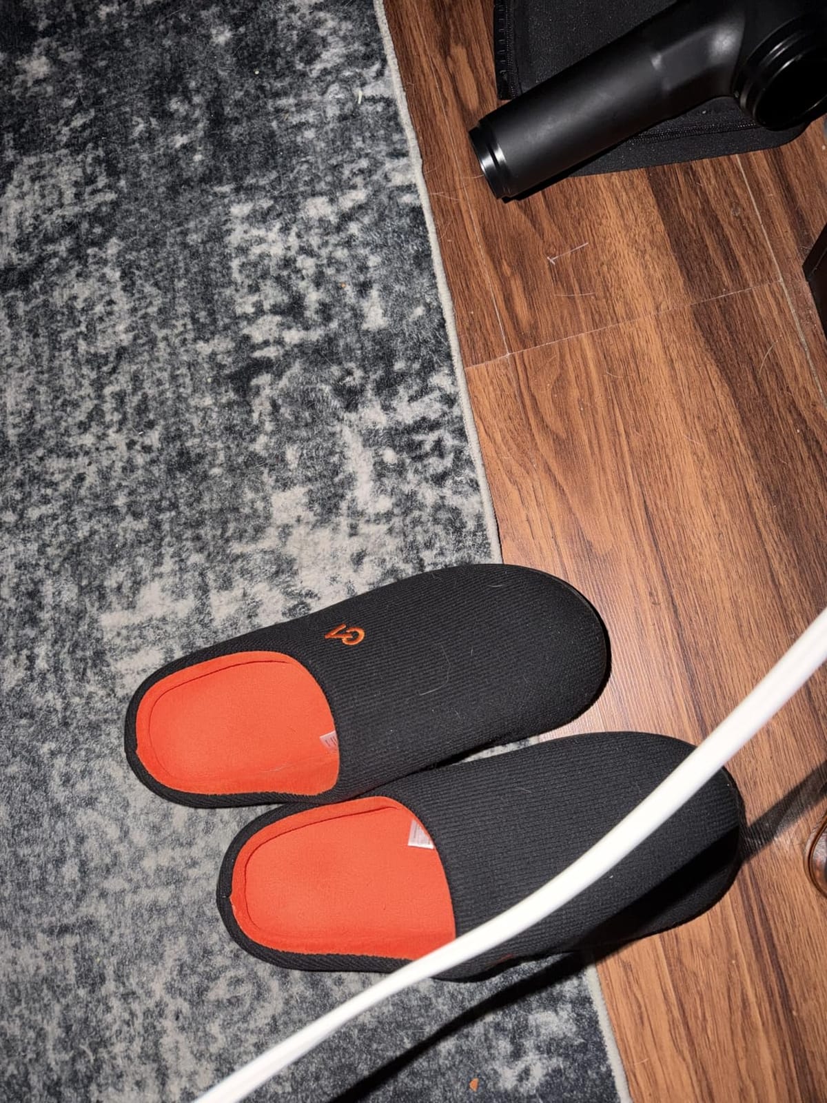 VeraCosy Men's Two-Tone House Slippers Memory Foam Indoor Rubber Sole customer photo 2