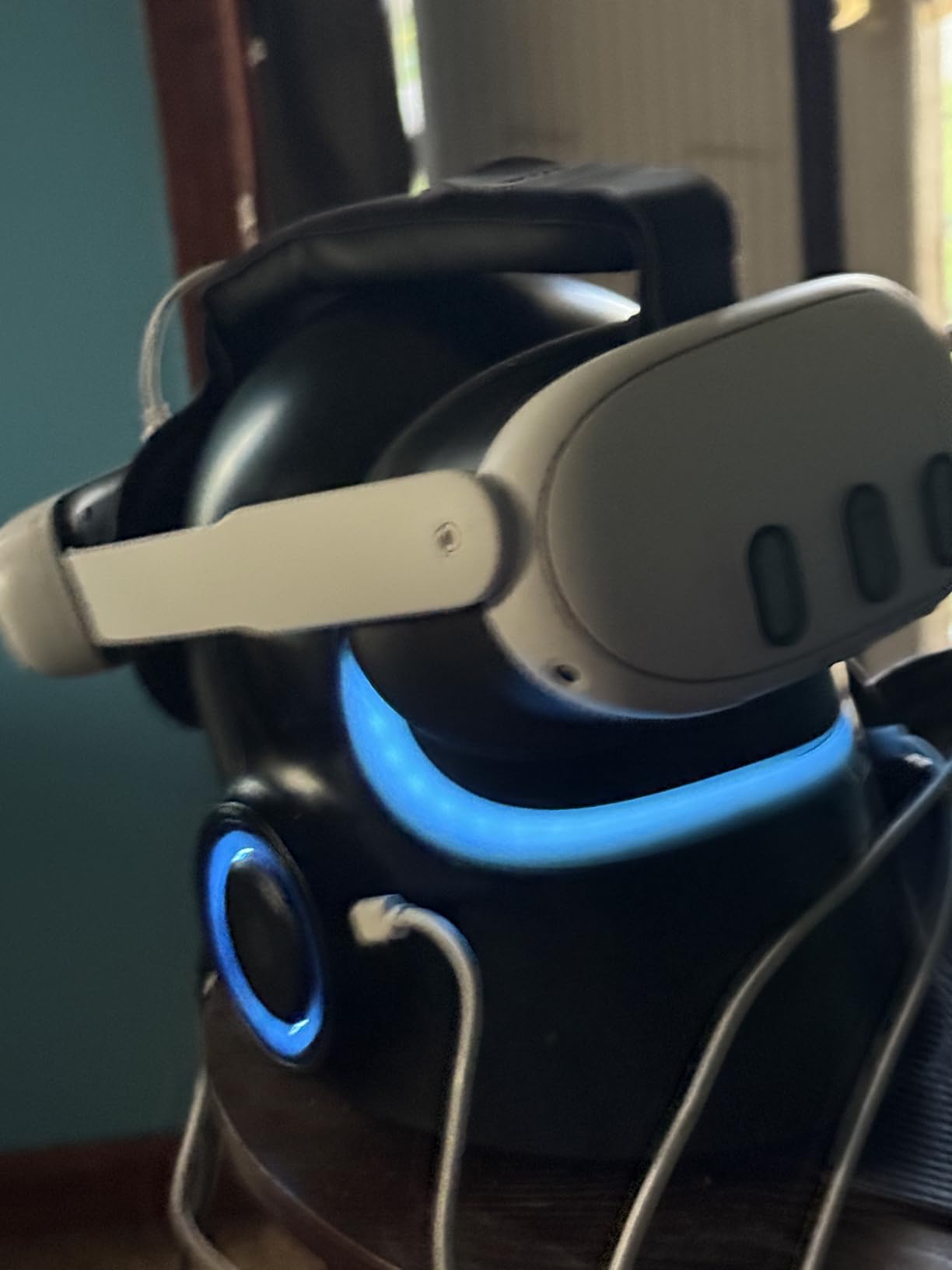 Meta Quest 3 512GB | VR Without Wires - Gorilla Tag Cardboard Monkenaut Bundle customer photo 2