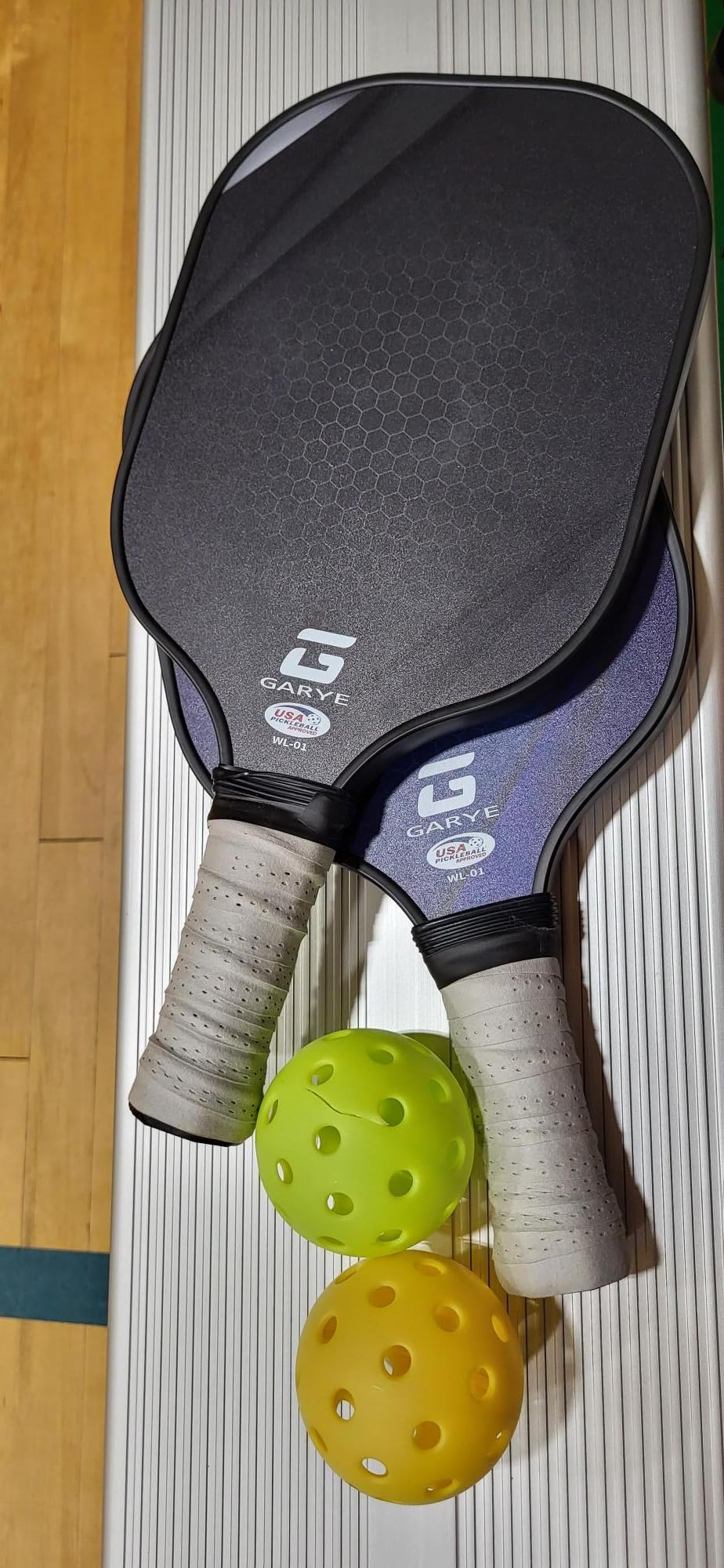 GARYE Pickleball Paddles Set of 2 or 4, USAPA Approved Carbon Fiber Pickleball Set, Lightweight Pickle Ball Rackets 2 Pack with 6 Balls, 1 Bag, Pair of Grip Tapes, Pickle Ball Paddle for Men and Women customer photo 1