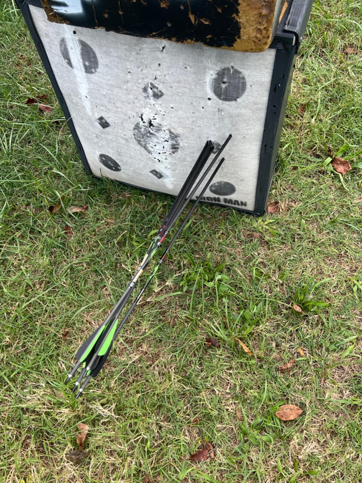 Sanlida Dragon X9 Ready to Hunt Compound Bow Kit for Adults, Archery Hunting Bow Package with 12 Carbon Arrows, Adjustable up to 70 lbs, No Bow Press Needed, Right Hand Only customer photo 1