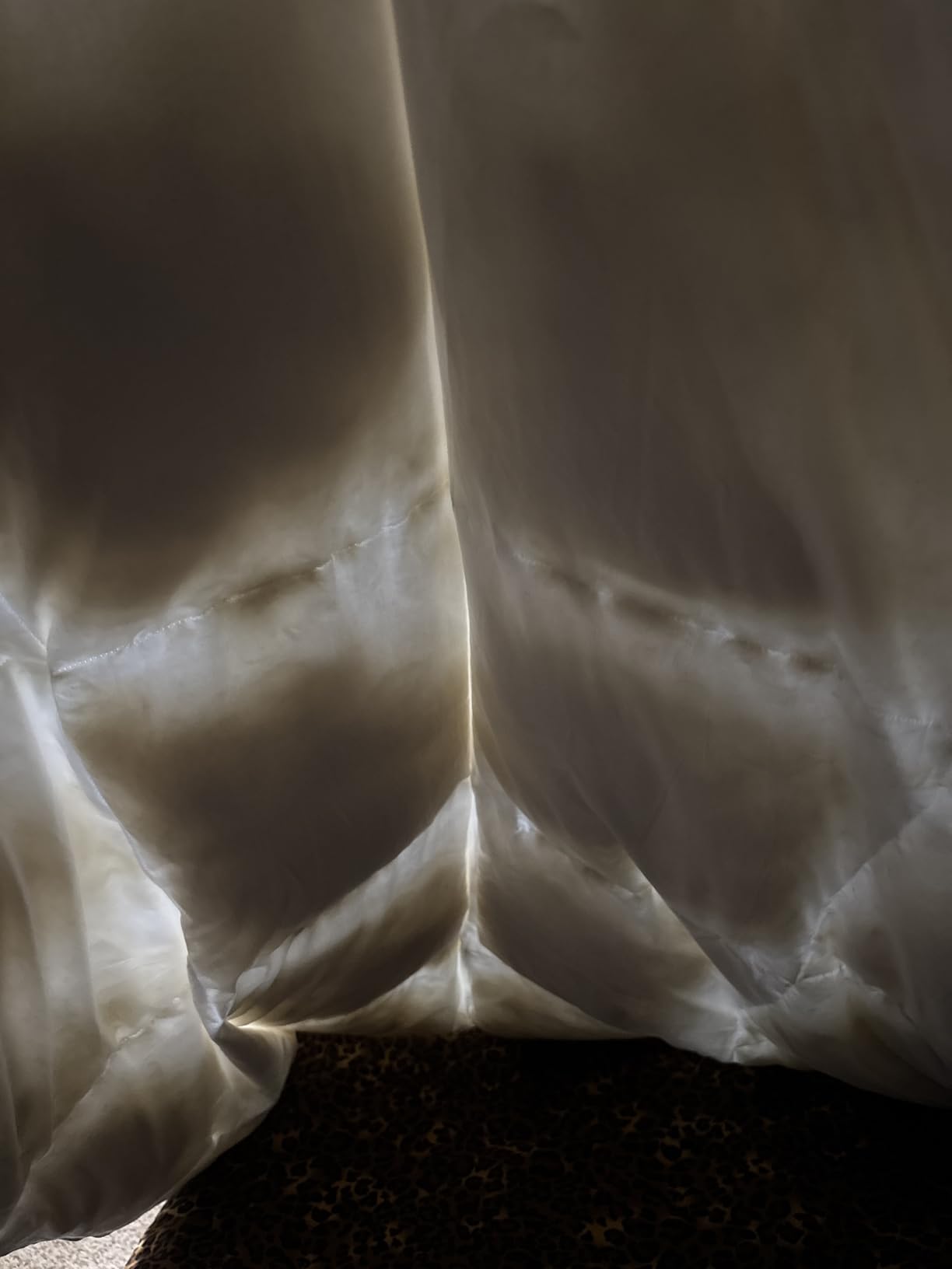 ELNIDO QUEEN Feather Comforter Queen Size, Filled with Feather and Downfiber, All Season White Luxury Hotel Fluffy Bed Comforter, Ultra Soft 100% Cotton Duvet Insert, 90x90 Inch customer photo 2