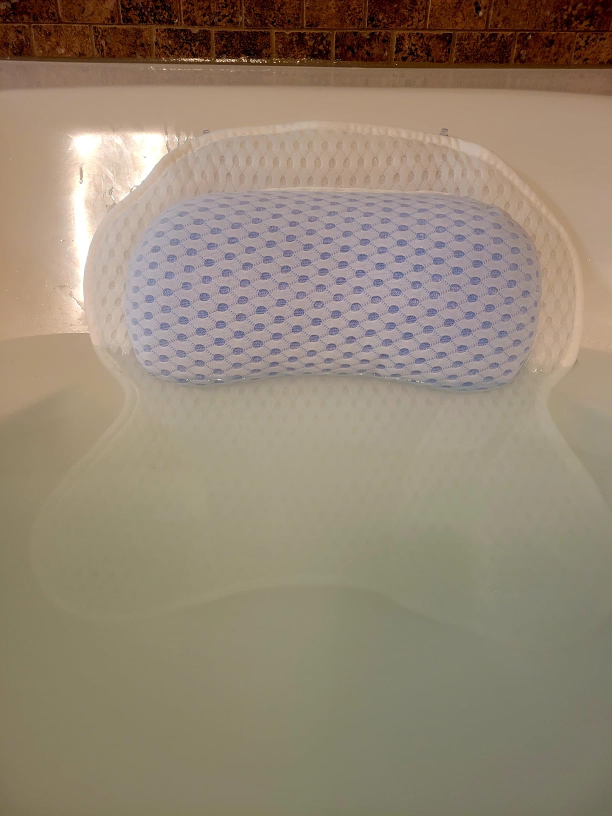 Bathtub Bath Pillows for Tub - Bathtub Pillow for Neck & Back Support with Ergonomic TPE, 4D Mesh Upgraded Bath Tub Pillow Headrest with 3 Strong Suction Cups & Hook, Bathroom Accessories, Spa Gifts customer photo 1