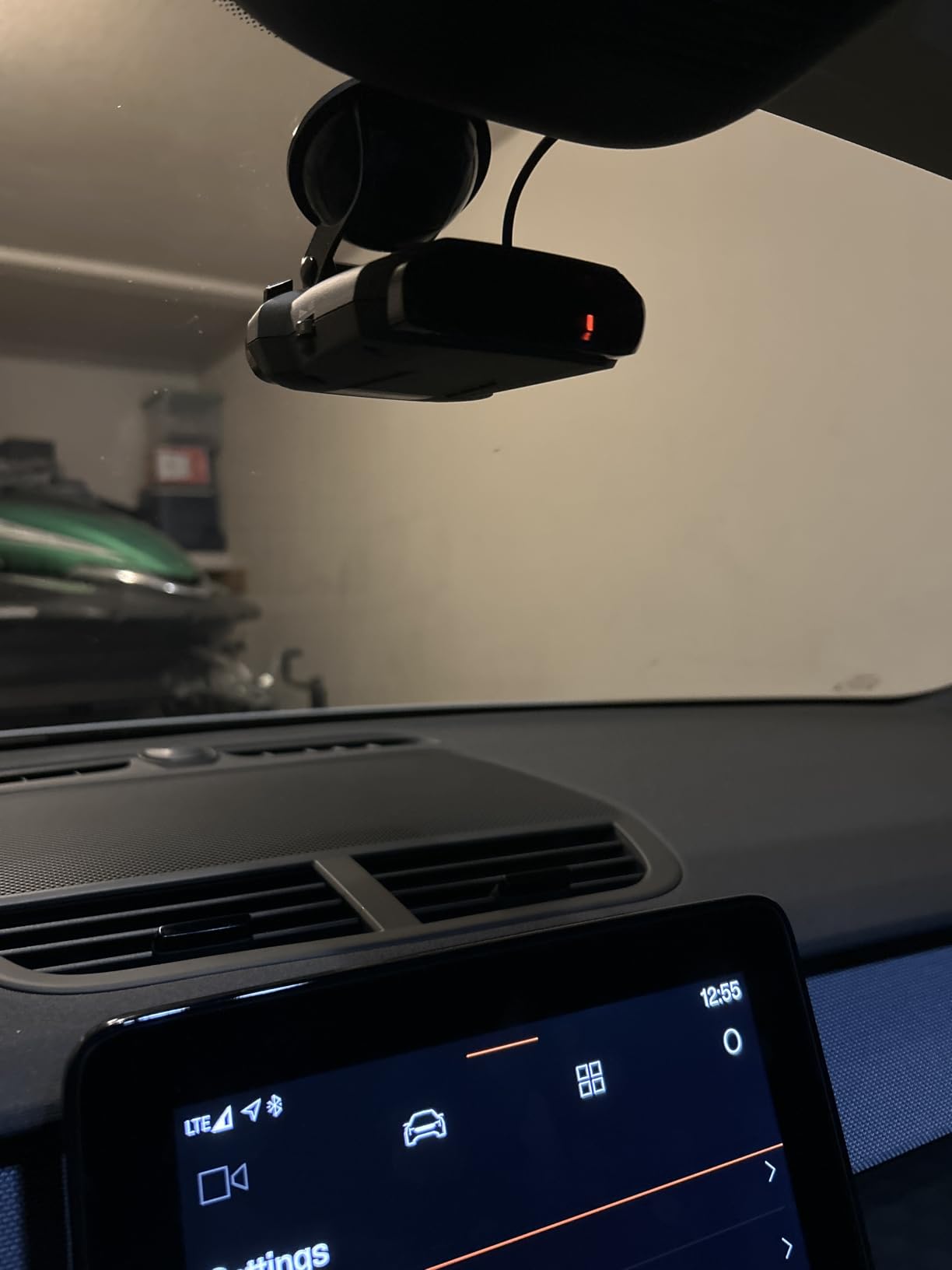 Cobra RAD 700i Laser Radar Detector, Premium Detection Range | AutoLearn Intelligence, Advanced Filtering Software, Apple CarPlay and Android Auto Compatible customer photo 2