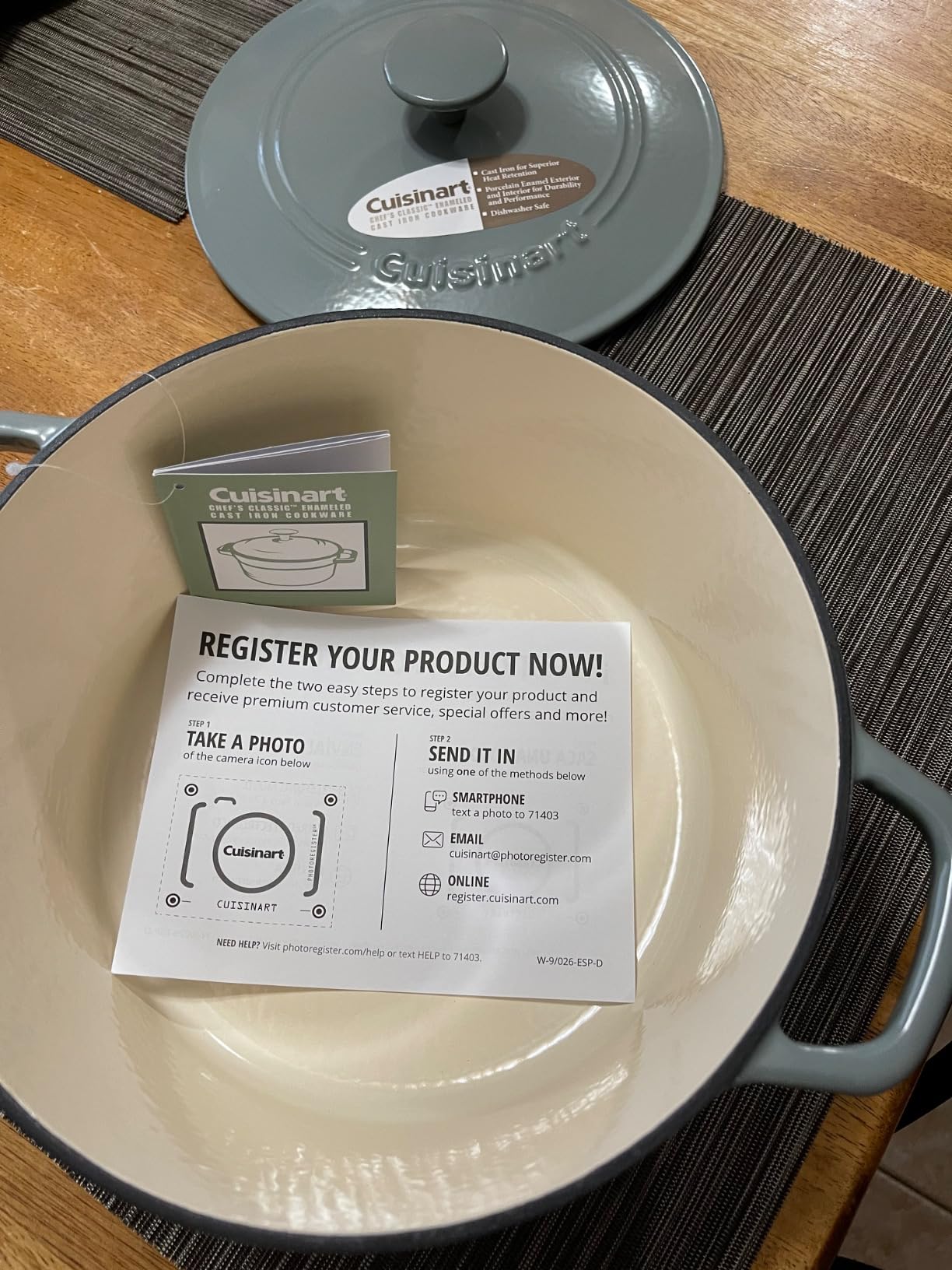 Cuisinart Chef's Classic Enameled Cast Iron Dutch Oven with Lid, Porcelain Enameled Interior, Oven Safe, Induction Compatible, 7-Quart, Round, Sea Glass Green customer photo 2