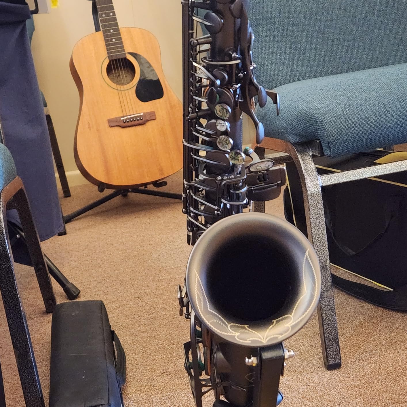 Alto Saxophone Eb beginner Saxophone includes brush canvas suitcase glove whistle piece cork plaster wipe cloth neck strap and other accessories (Gold) customer photo 1