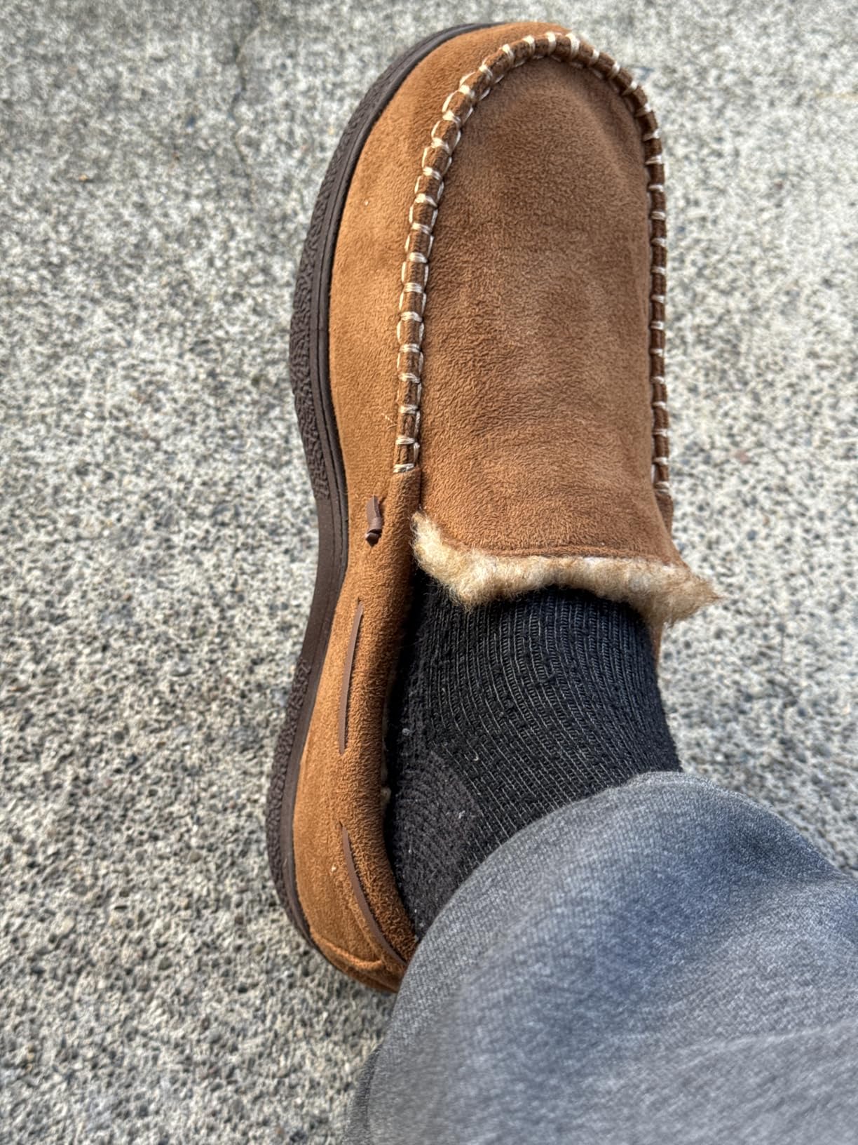 Zigzagger Men's Moccasin Slippers Memory Foam House Shoes, Indoor and Outdoor Warm Loafer Slippers customer photo 1