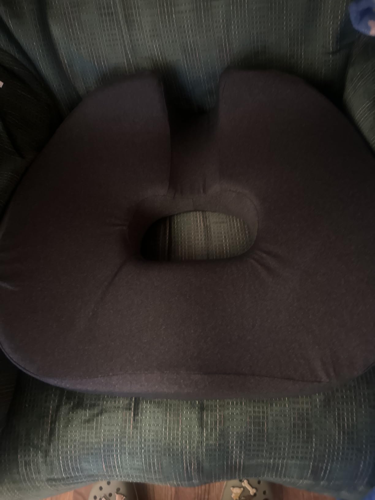 Concave U Surface Donut Pillow for Tailbone Pain Reducing Stress on Pelvis | Hemorrhoid Pillow Cradle Tailbone for Office, Car, Home Seat and Wheelchair Gray/Black customer photo 2
