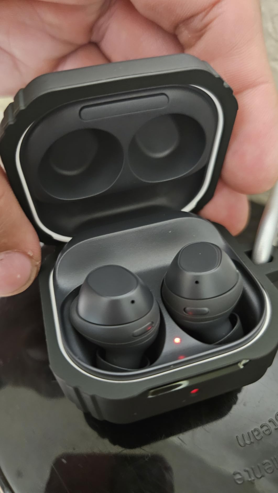 Samsung Galaxy Buds Fan Edition (FE) SM-R400, Active Noise-Cancelling, Wireless Bluetooth v5.2 Earbuds, Android 8.0 and Up - Graphite customer photo 1