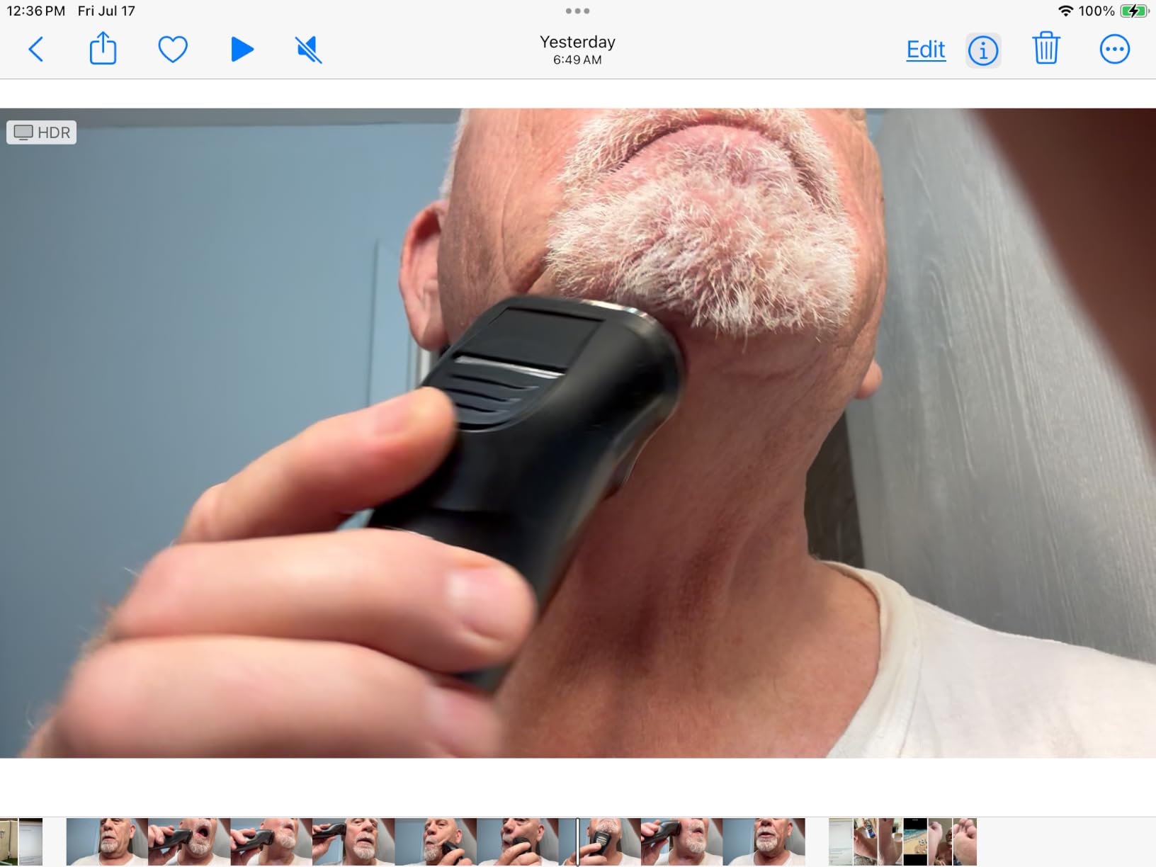 Philips Norelco Shaver 2400 Series, Wet and Dry Electric Shaver, Pop-up Trimmer, P-Cap, Deep Black, Model X3001/90 customer photo 2