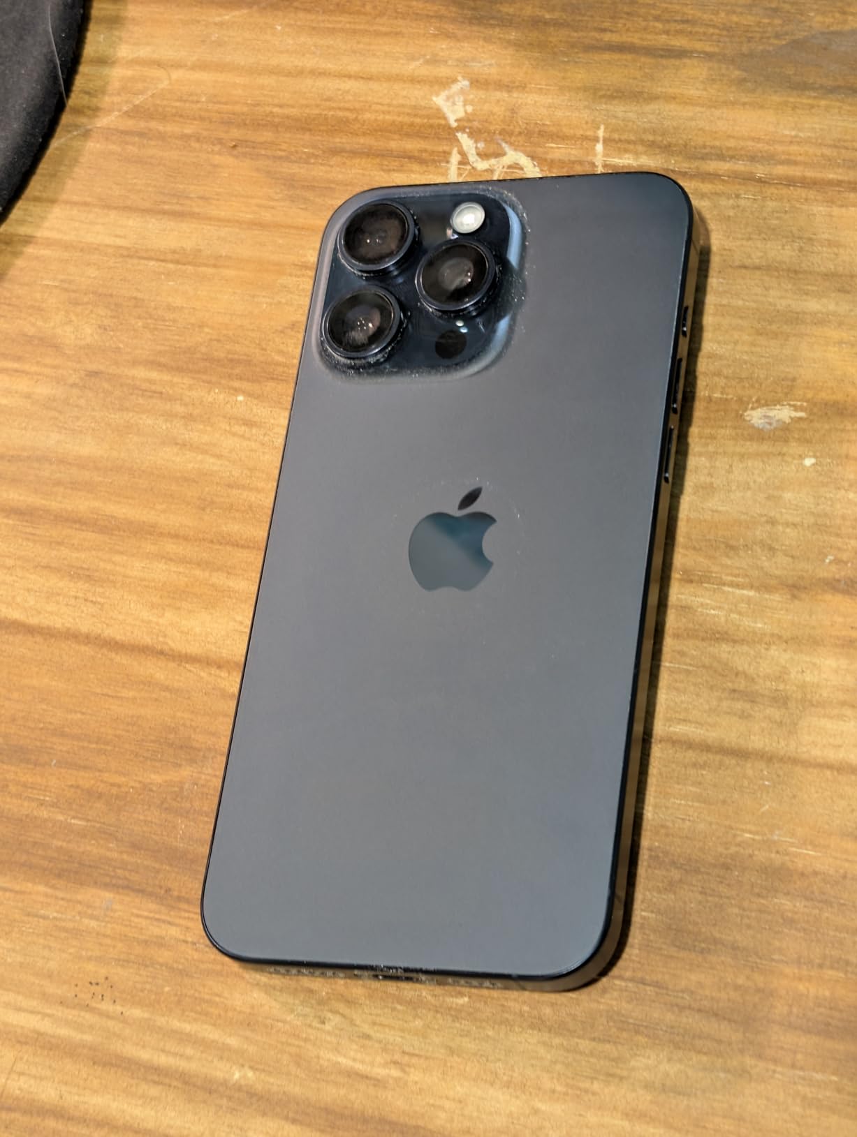 Apple iPhone 15 Pro Max, 256GB, Black Titanium - Unlocked (Renewed) customer photo 1