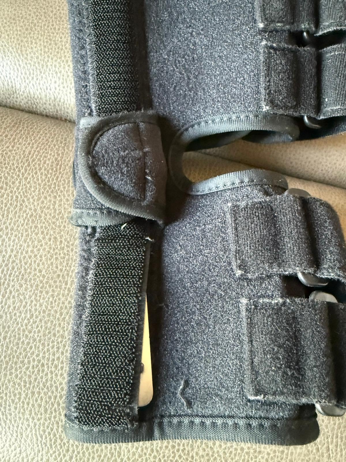 Cubital Tunnel Syndrome Elbow Brace, Ulnar Nerve Entrapment Splint, Elbow Immobilizer for Night Sleeping and Day Working, 4 Angles Adjustable, Fit Women & Men, Right & Left Arm - M customer photo 1