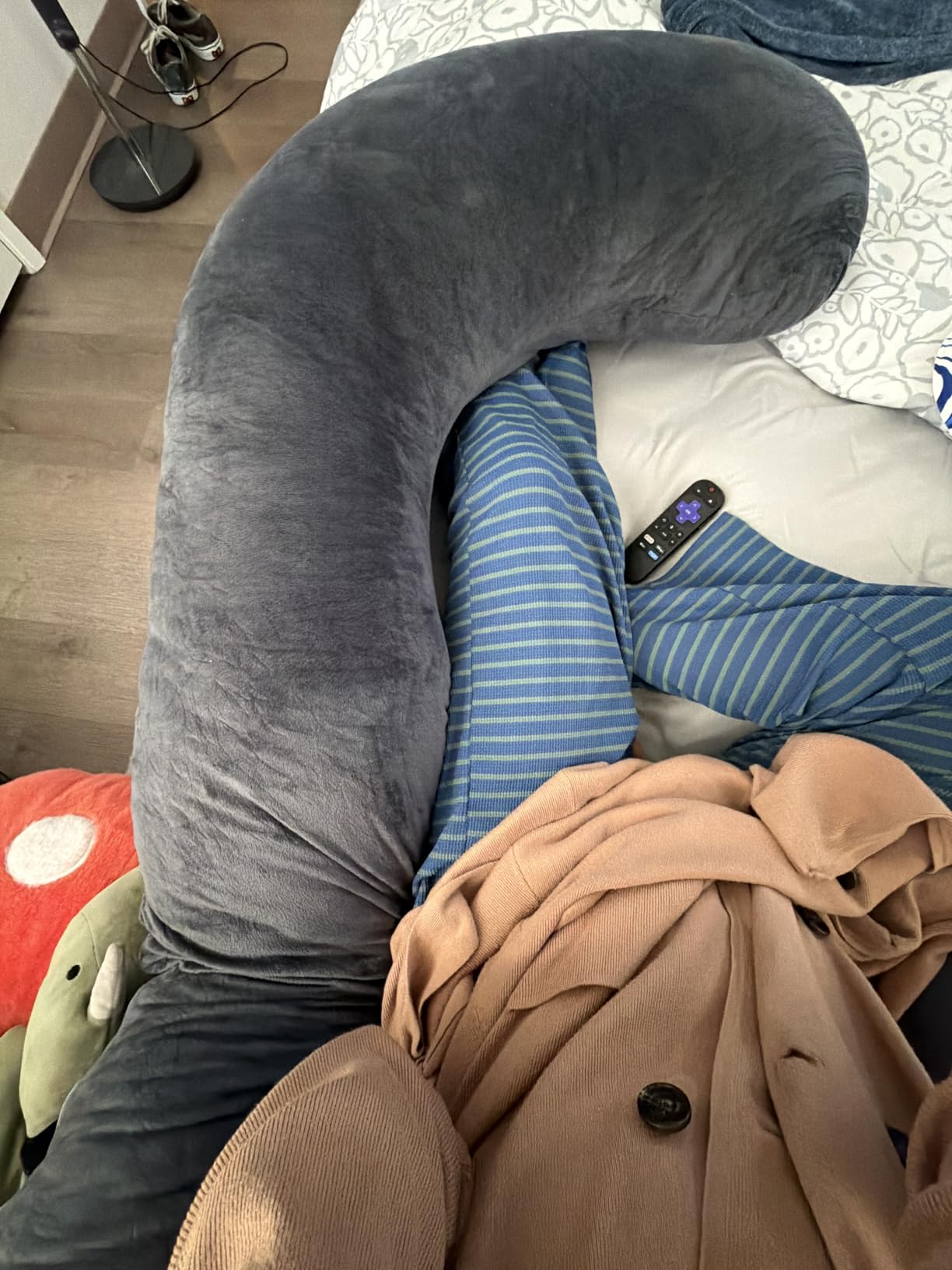 ALLOPERA U Shape Pregnancy Pillow - Full Body Maternity Pillow for Sleeping | Side Sleeper Support for Back, Belly, Hip & Leg, Pregnant Women, Removable & Washable Cover, Adjustable Fill, 57 Inch, Velvet customer photo 2