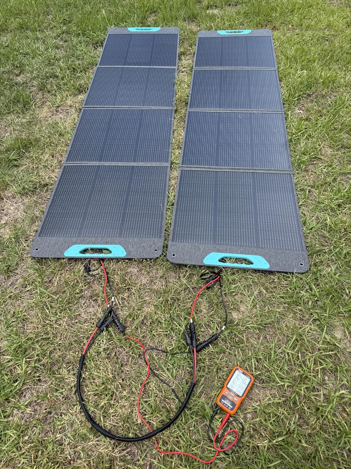 Renogy 200W Portable Solar Panel for Power Stations, 25% Efficiency | N-Type 200 Watt Foldable Solar Panel with Kickstand, Lightweight USB-A/Type-C Outputs, for Camping, RV, Blackout, Off-Grid customer photo 2