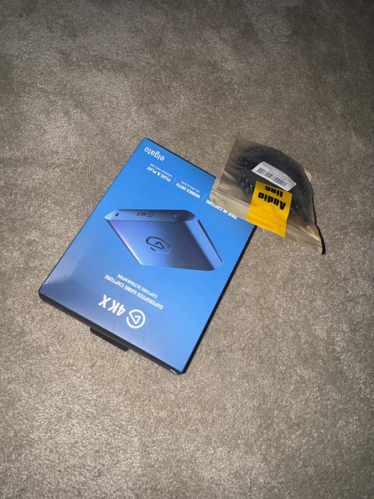 Elgato 4K X Capture Card, HDMI 2.1, 4K144 Ultra-Low Latency | VRR passthrough, HDR10, Up to 1080p240 capture, USB 3.2 Gen 2, Works with OBS and more, For PS5, Xbox, Switch, PC, Mac customer photo 1