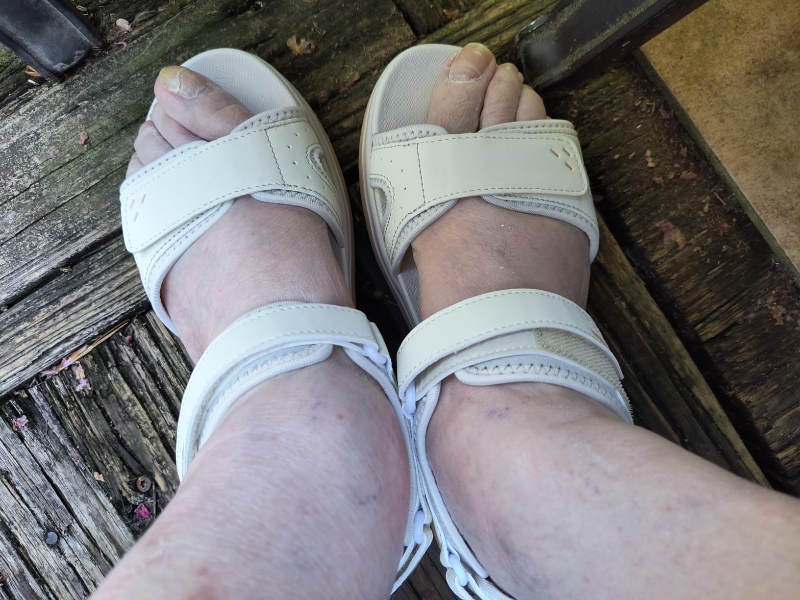 FitVille Women's Orthopedic Wide Sandals Casual Arch Support Flat Sandals customer photo 1