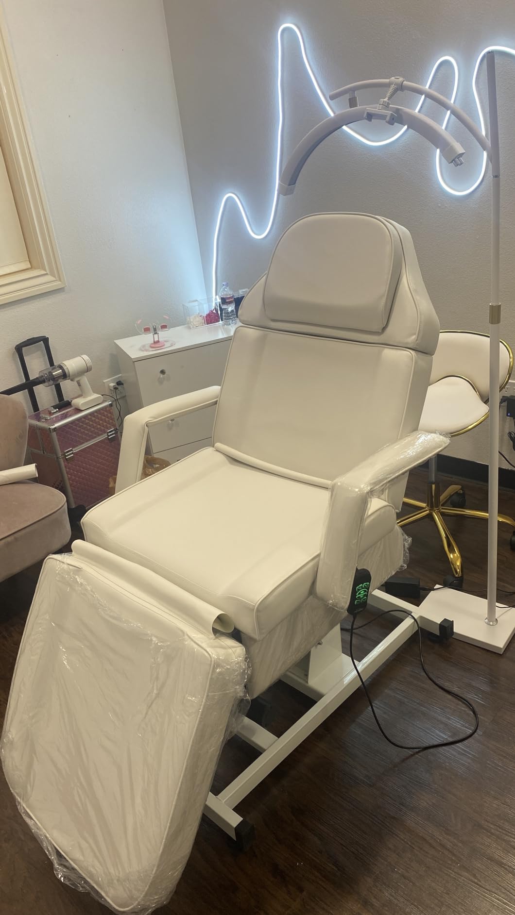 OmySalon Fully Electric Salon Facial Bed Chair, Multi-Purpose Massage Tattoo Lash Waxing Table, Height Backrest Footrest Adjustable, for Beauty Barber Spa (White) customer photo 1