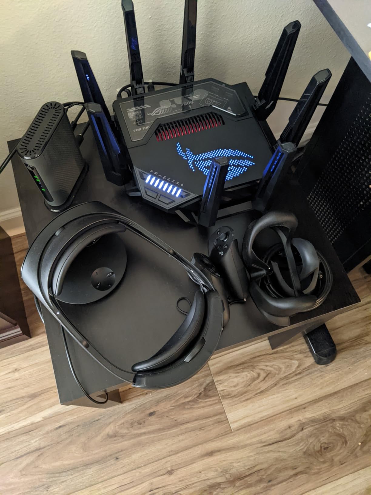ASUS ROG Rapture GT-BE98 Pro WiFi 7 Gaming Router customer photo 2