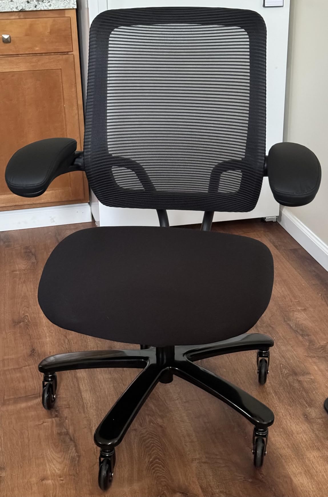 Kassipo Big and Tall Office Chair with Flip-Up Armrests, Black | 500LBS Capacity, Spring-Reinforced Memory Foam Seat & Heavy-Duty Base customer photo 1
