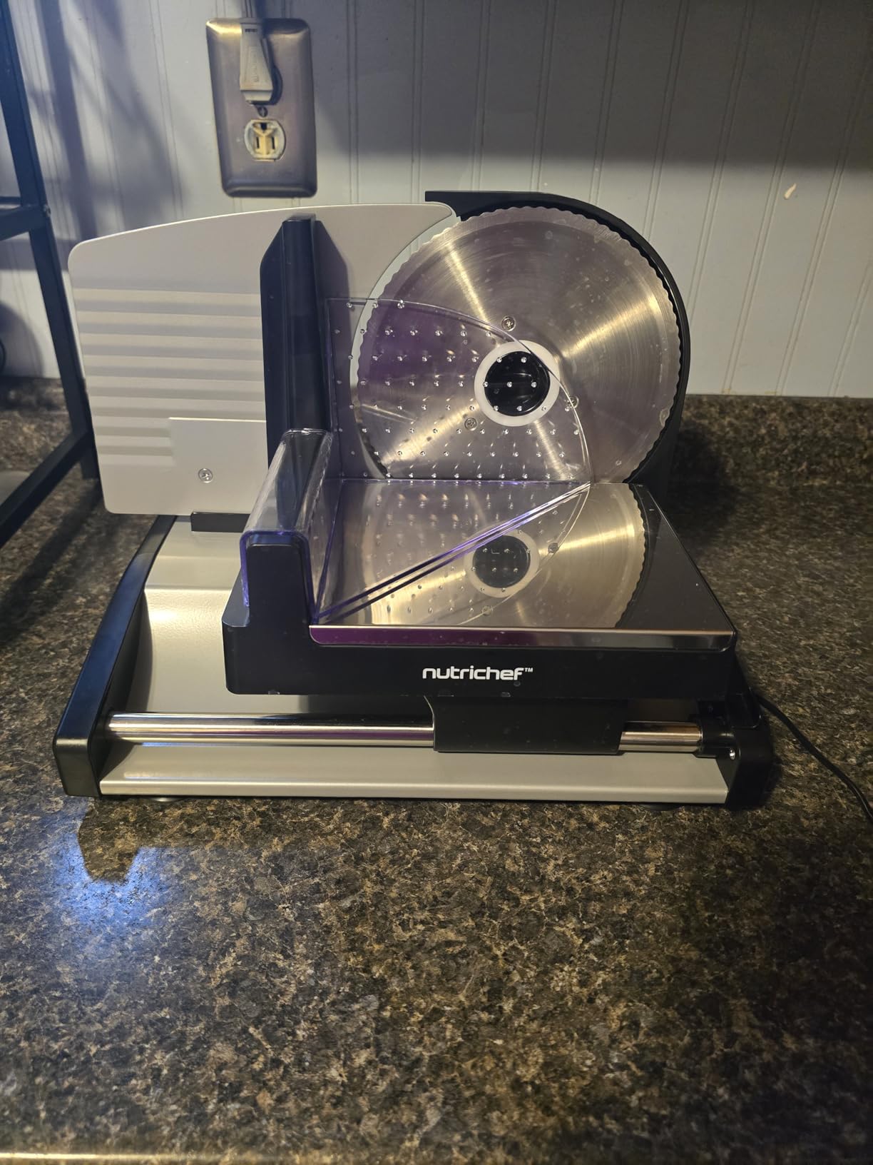 Nutrichef Electric Meat Slicer | 200W Automatic Meat, Deli & Bread Slicer | Adjustable Dial for 0-15mm Cutting Range Thickness | Removable 7.5 IN Stainless Steel Blade & Food Pusher for Safety (Black) customer photo 1