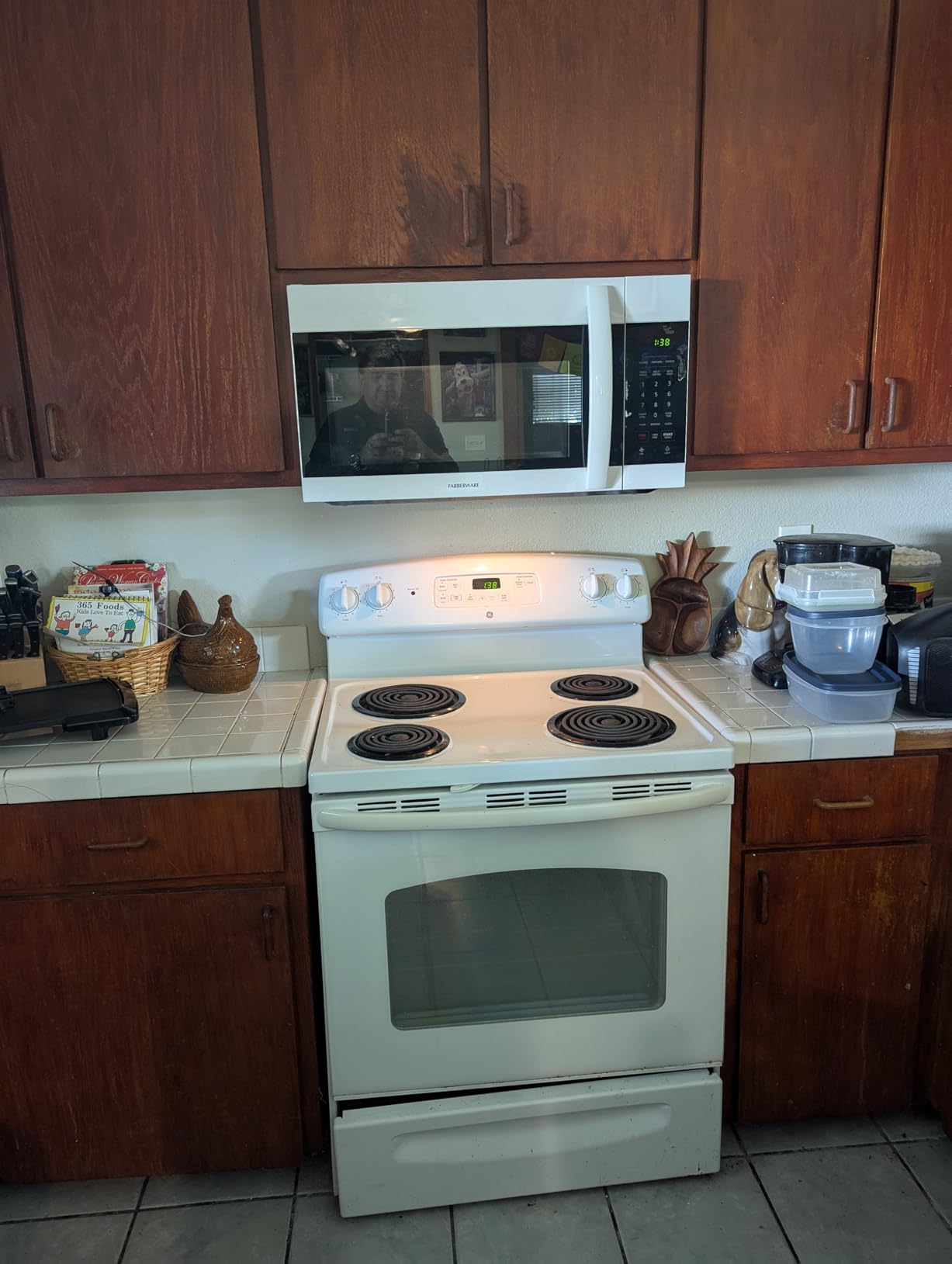 Farberware 1.7 Cu. Ft. Over-the-Range Microwave Oven - 1000 Watts Power, Auto Cook Settings, Defrost, Easy Clean and Child Safety Lock - Stainless customer photo 2